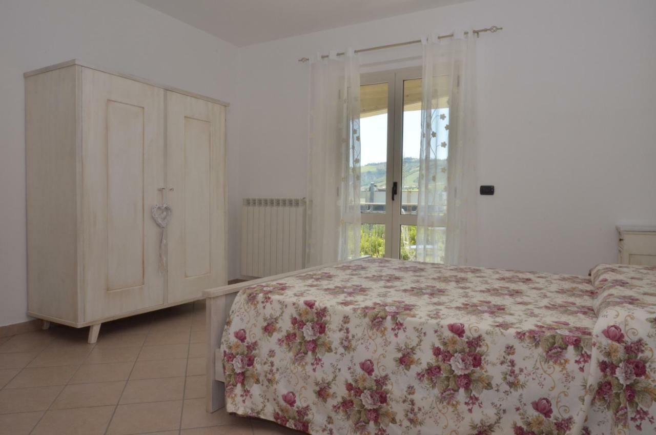 B&B Mero' Room Spinetoli Esterno foto